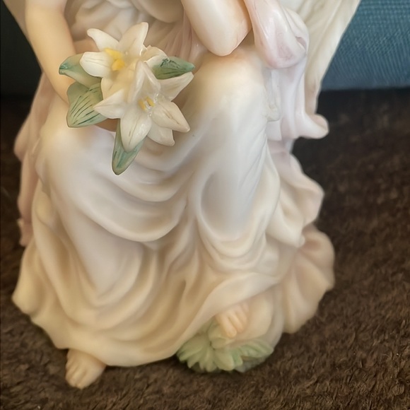 EUC~Seraphim Girl Angel Figurine Classics Harmony, Heart Seeker - Picture 3 of 7